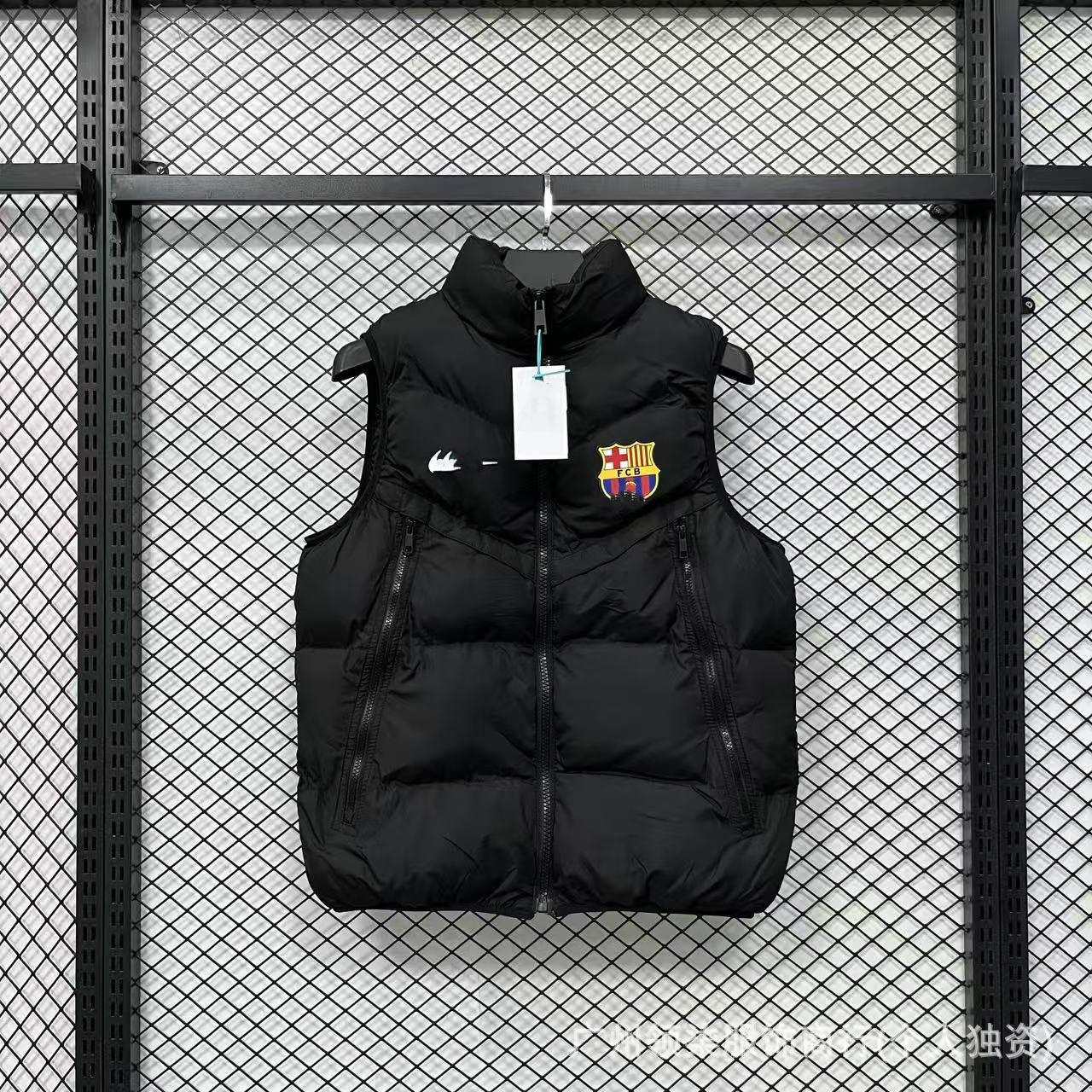 Chaqueta de fútbol Chaqueta acolchada Brasil París Alemania Red Devils Bayern Gabardina más terciopelo delgado Neumbape