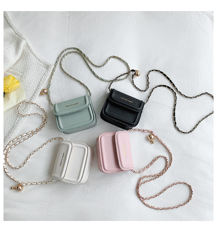 Kadınlar için yeni mini küçük çanta yaz 2024 yeni moda zincir cep telefonu çantası bu yılın tek omuz çapraz askılı küçük kare çanta_voghion.com