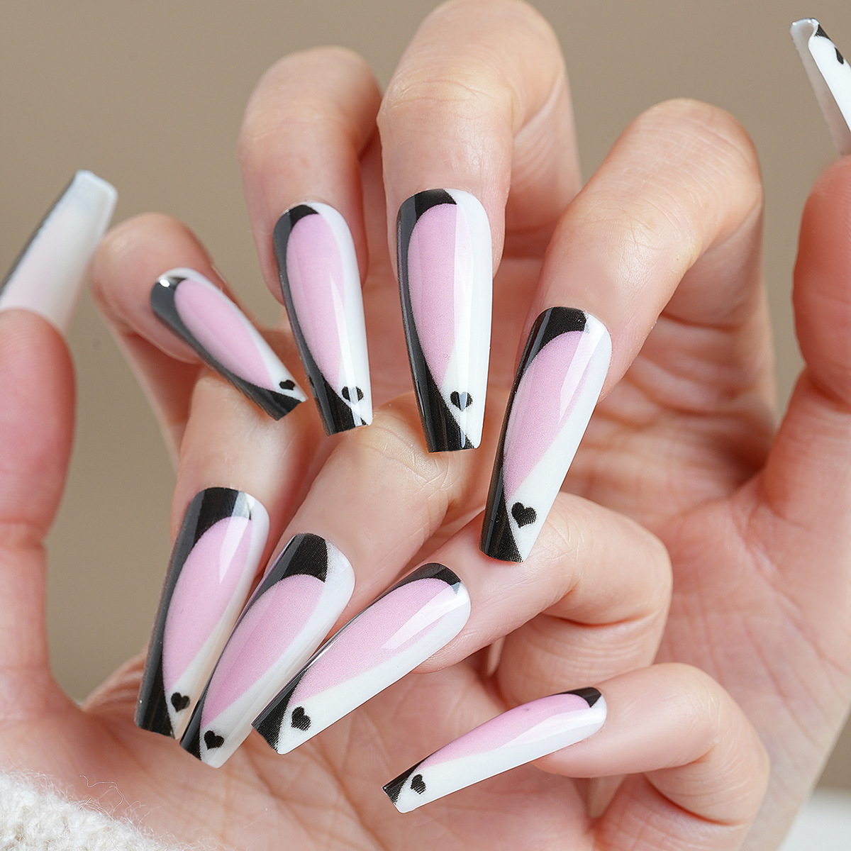 Uñas postizas de estilo francés populares transfronterizas, parches de uñas postizas largas, uñas postizas desmontables terminadas de fábrica.