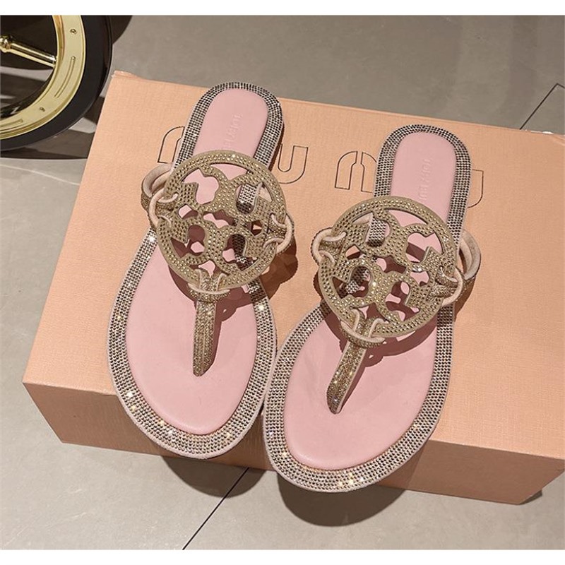 Zapatillas de diamantes de imitación para mujer Sandalias y zapatillas de playa con clavos de sauce de diamantes Comercio exterior transfronterizo zapatos de mujer de gran tamaño TB chanclas slippers
