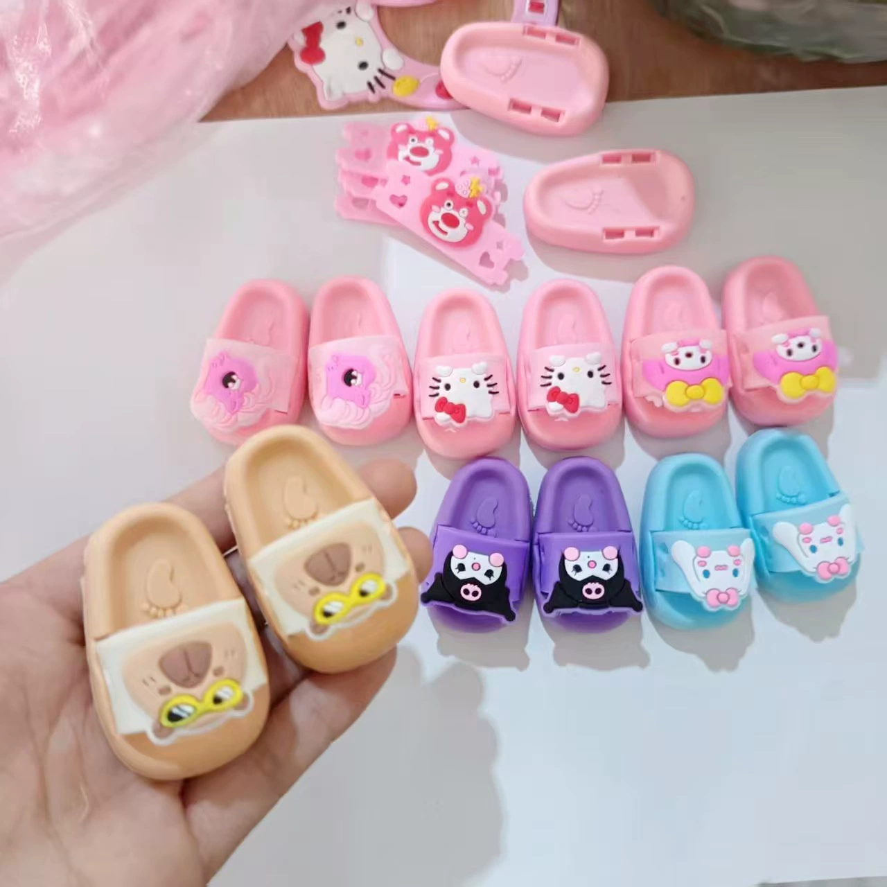 Милый маленький мультяшный ластик, тапочки для младших школьников