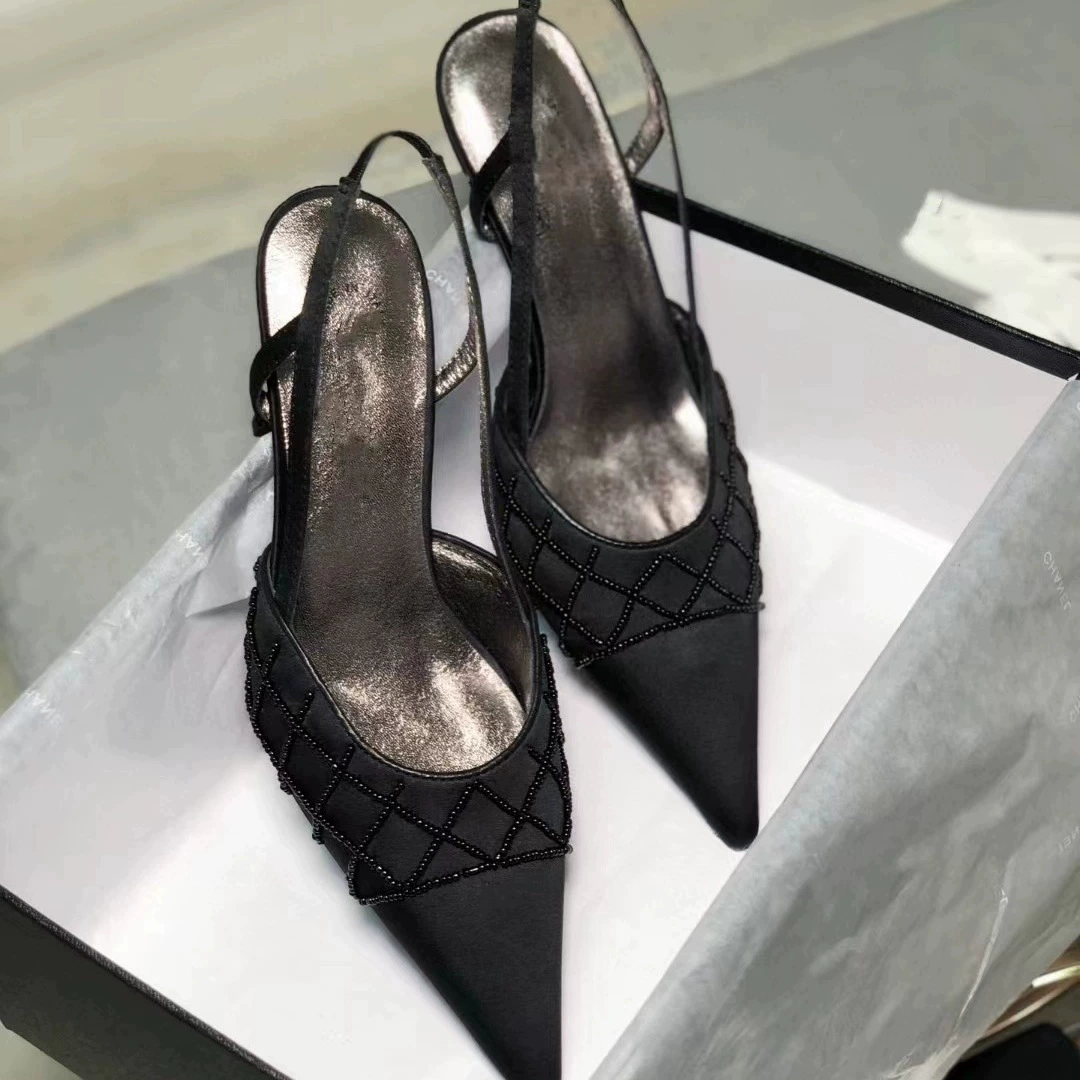 Высокая версия знаменитого стиля Xiaoxiang с бусами, pointed toe, французские высокие каблуки 2025 новый шелковый стиль луковики сандалии супер каблуки