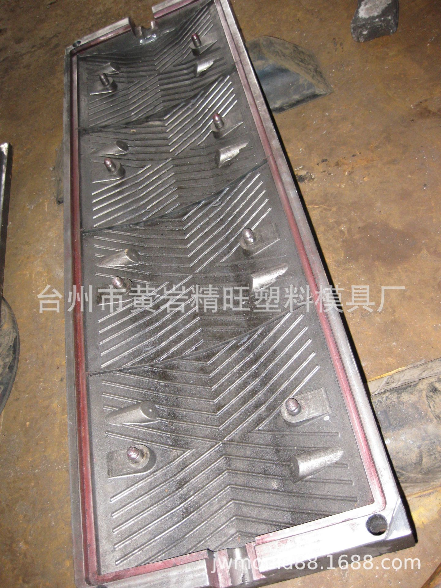 厂家直供橡胶模 橡胶模具 模具 道路设施橡胶模 减速带