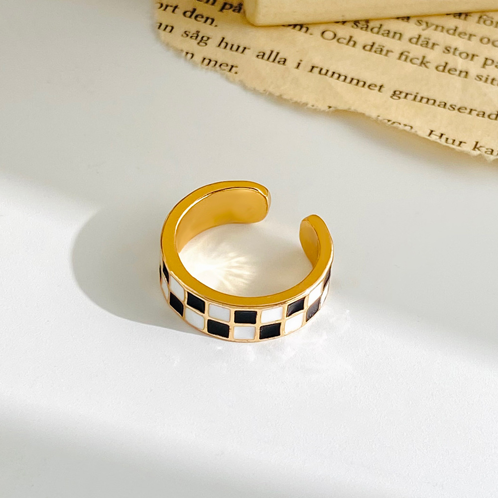 Retro Checkered Alloy Enamel Women's Rings display picture 2