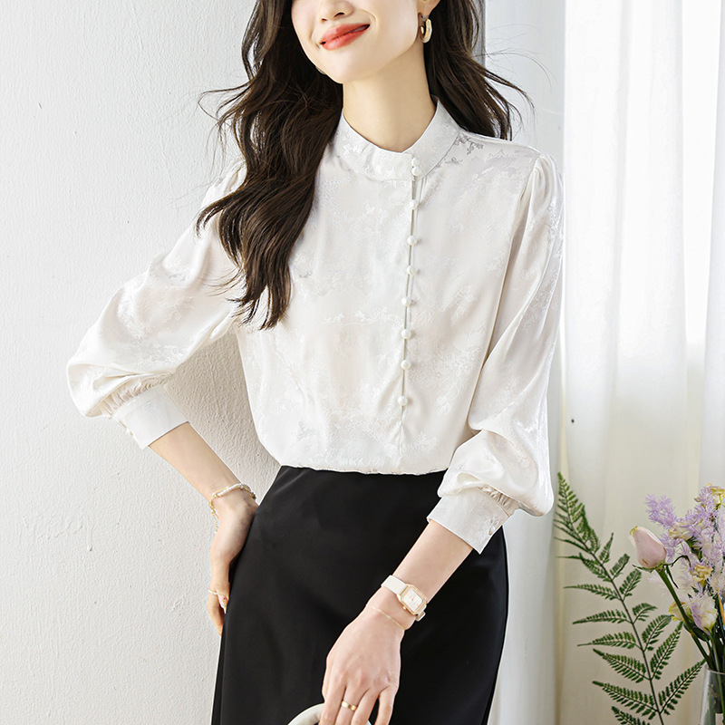 Spring fashionable shirt
