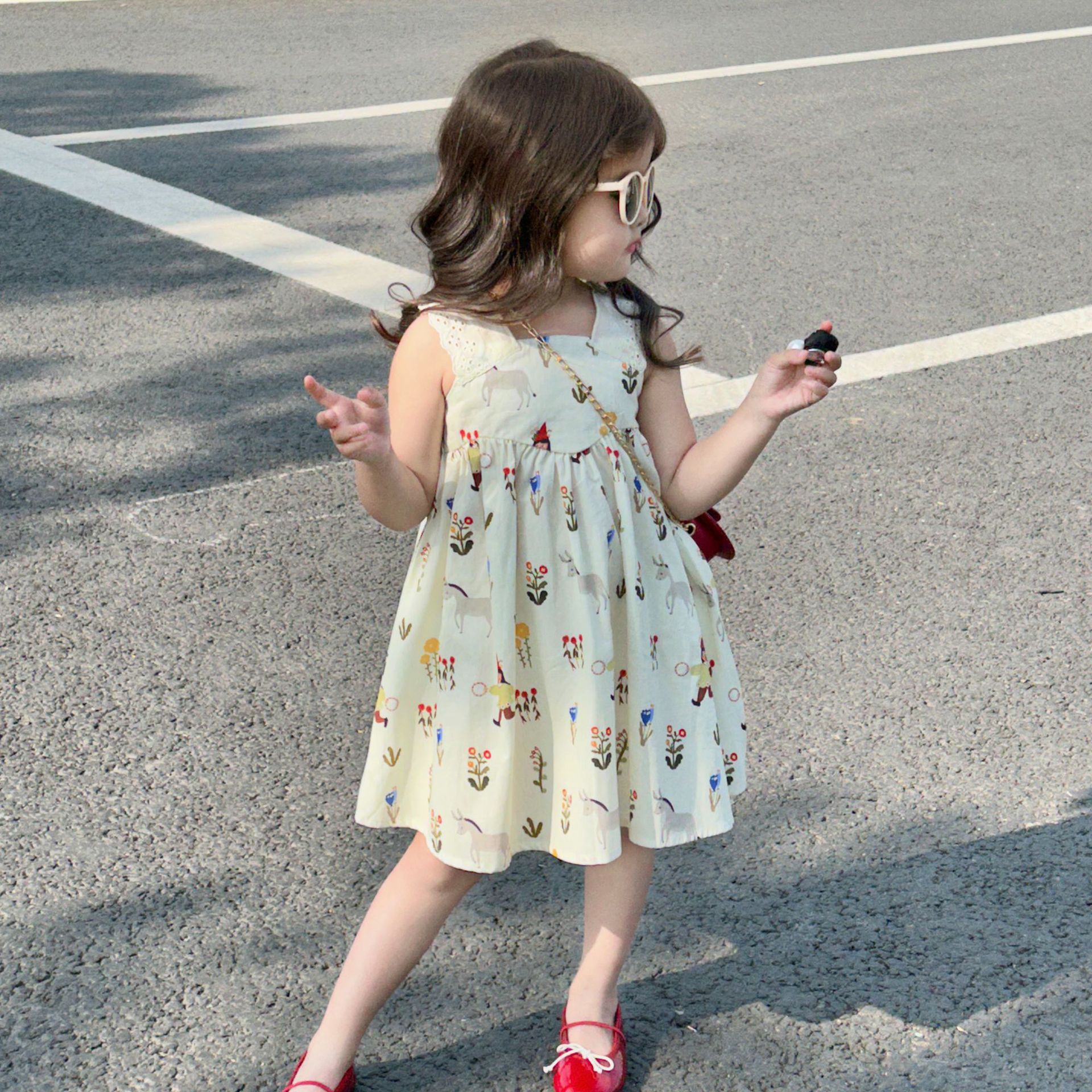 2024夏季新款 女童洋气卡通吊带裙韩版儿童裙子女宝宝夏装连衣裙-阿里巴巴