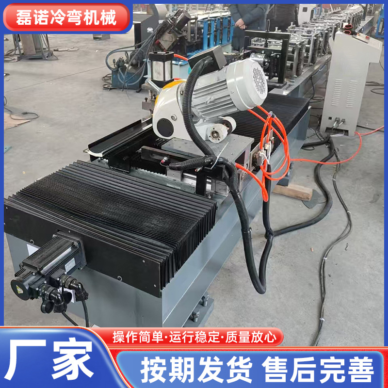 PU保温门设备 发泡卷帘门设备 保温卷帘门 卷帘门成型机 厂家