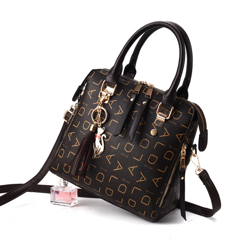 Factory Direct Supply Women's Four Seasons New Style Fashion Shell Bag Large Women's Handbag Shoulder Bag Simple Crossbody Bag