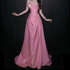 法式订婚轻礼服小拖尾高级感粉色抹胸成人礼女生晚宴气质长裙