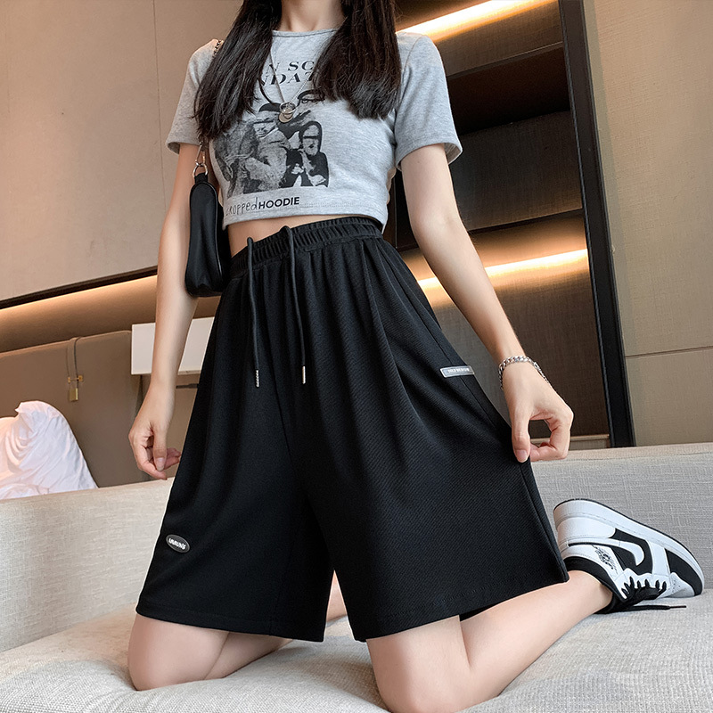 검은색