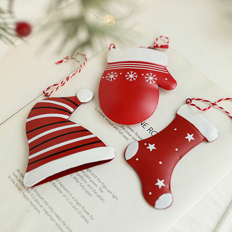 Colgante de Navidad de hierro forjado creativo pintado botas guantes calcetines decoración de árbol de Navidad colgante diseño de escena de Navidad