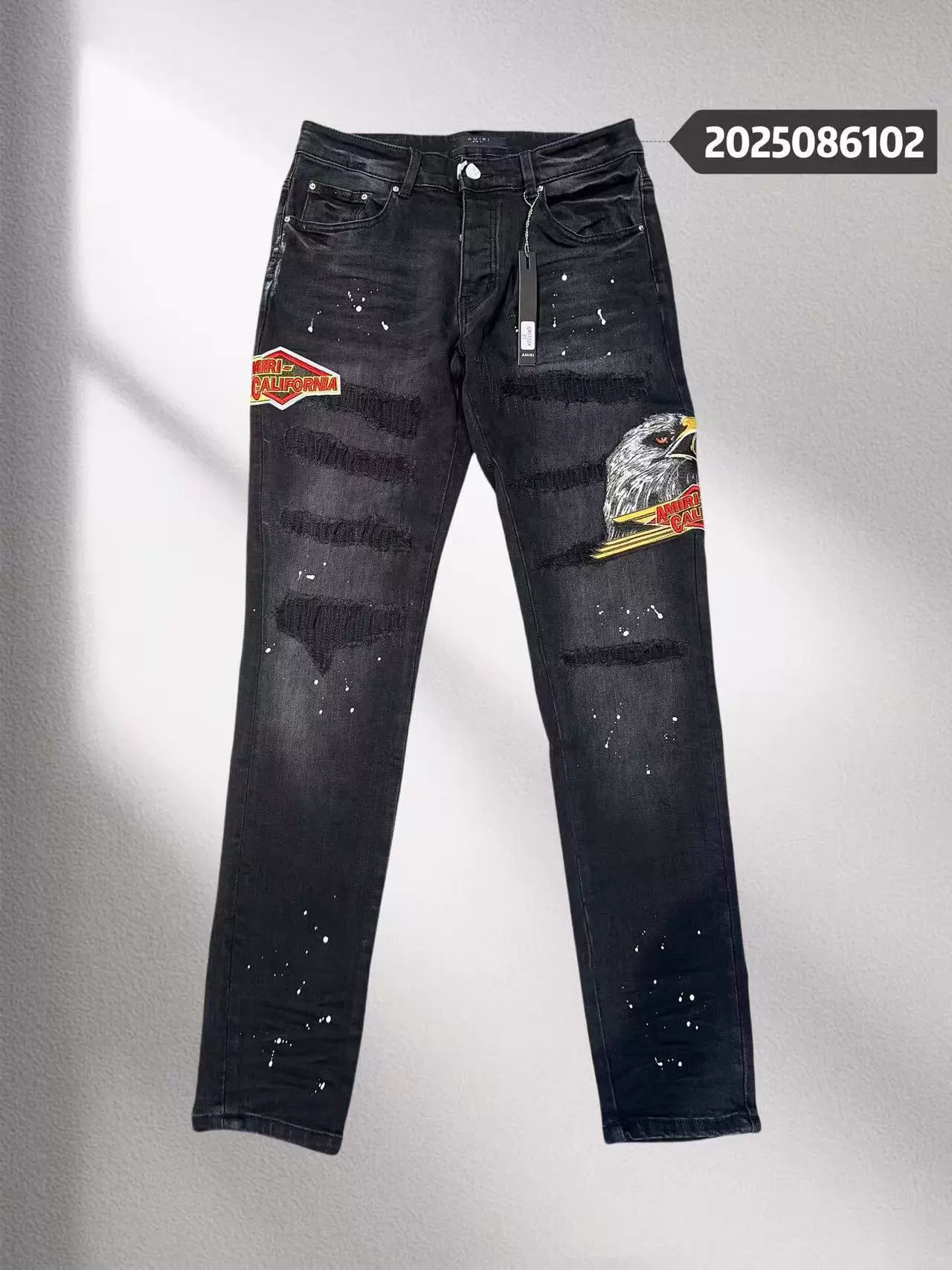 Джинсы (Jb amiri tide) с нашивками, узкий крой и эластичным низом, цвета 30–40