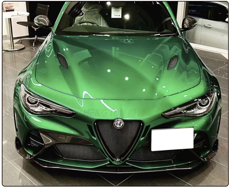 Suitable for Alfa Romeo Giulia carbon fiber modified bumper upgrade GTAM front bumper small surround