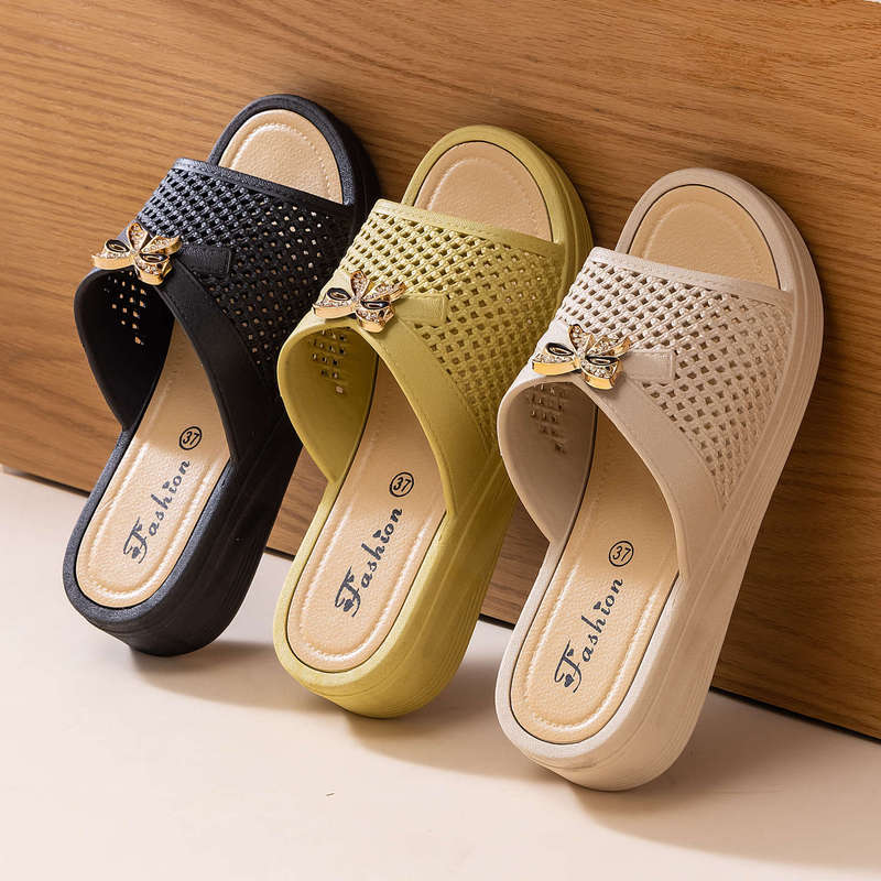 Women's High-Heeled Slippers for Summer, Thick-Soled Fashionable Home Anti-Slip Mom Shoes, Soft-Soled Social Wedge Sandals Women's High-Heeled Slippers for Summer, Thick-Soled Fashionable Home Anti-Slip Mom Shoes, Soft-Soled Social Wedge Sandals