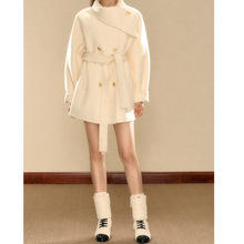 千金羊毛毛呢外套女2025秋冬季新款金扣细带双面呢短款大衣