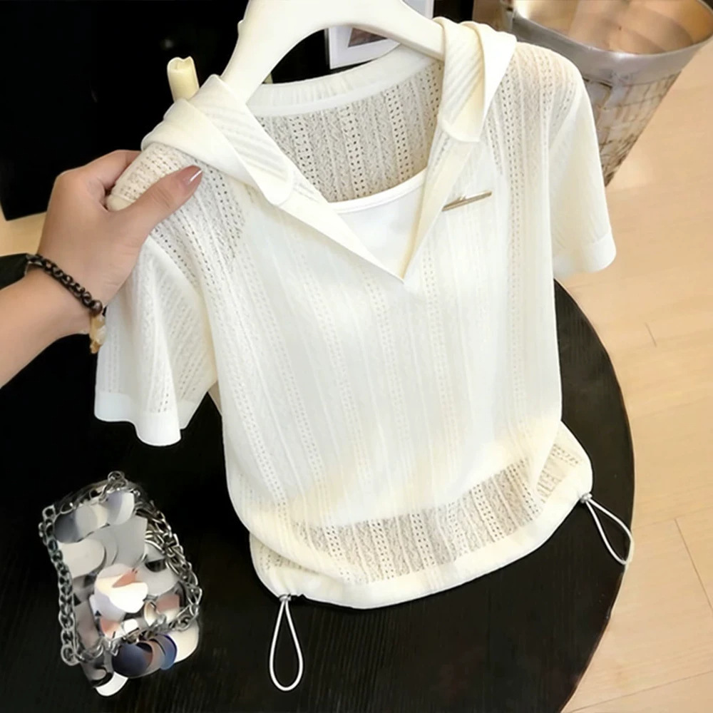 Áo thun nữ tay ngắn cổ Polo phối hai lớp form ôm nhẹ — màu trắng ngà