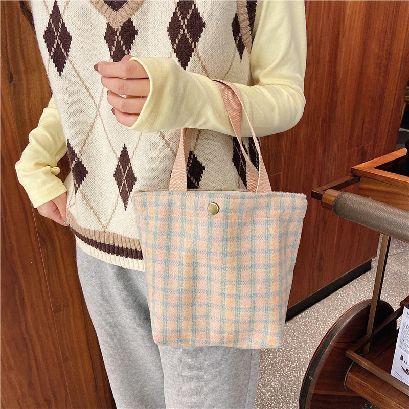 08181 Japanese-style woolen checkered bento bag, ins Korean-style handbag, fresh women's walking lunch box, small handbag wholesale undefined