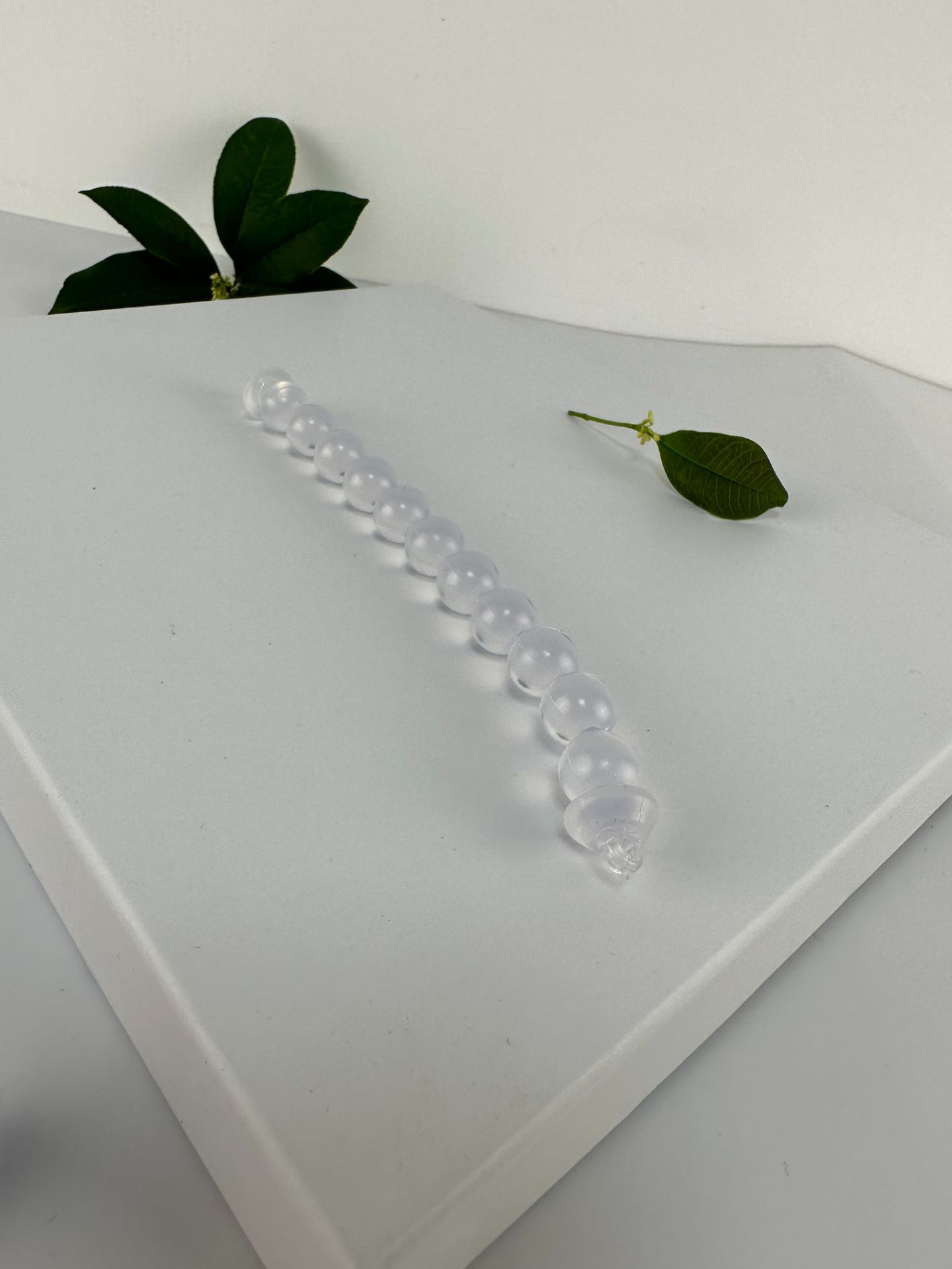 [Perla única] Bolso pequeño con mango de perlas para mujer 2024 nuevo bolso de gelatina de nicho de moda estilo occidental