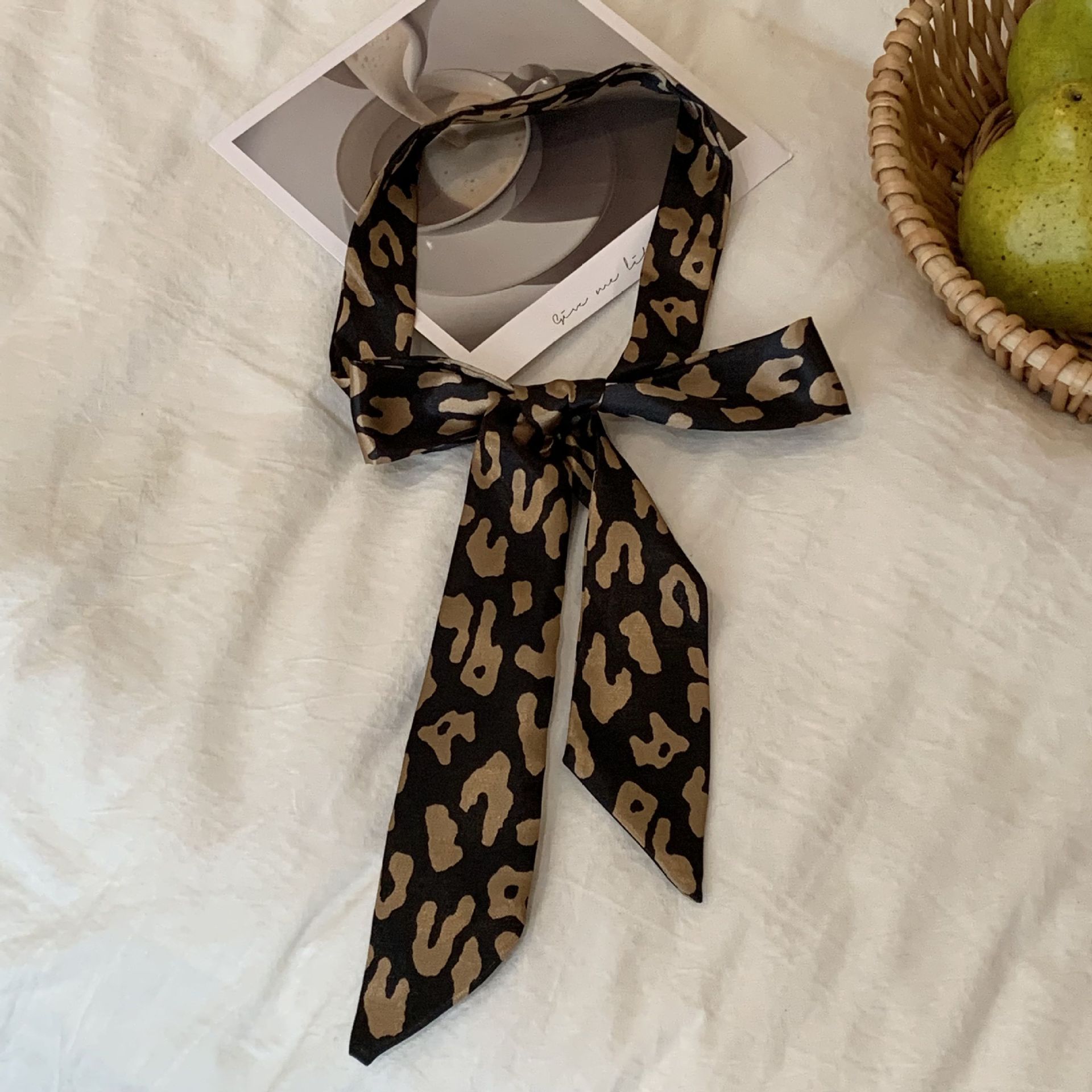 Gran estampado de leopardo café negro