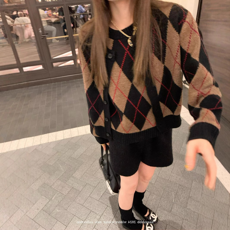 Axb Christmas Snowflake Poem Rhombus Knitted suit Autumn and Winter Wool Cardigan Jacket Korean Vest Top