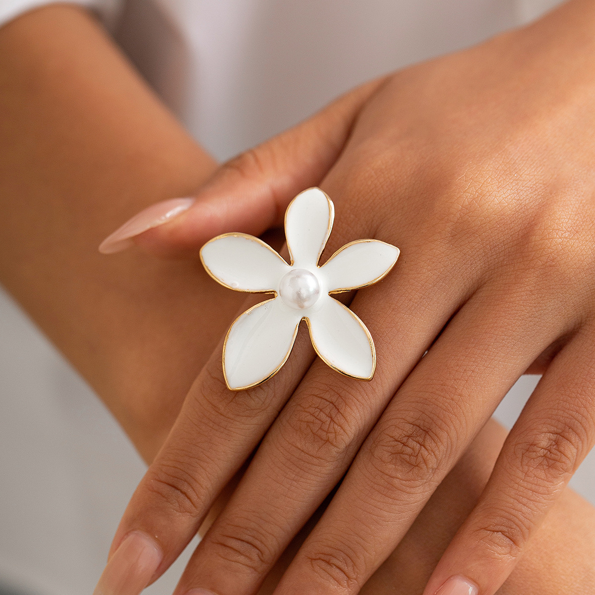 18g Weight Rings Classification Holiday, Party Occasion Iron Material Flower Pattern Women's Gender Enamel, Plating Design Exaggerated Style Exaggerated Flower Iron Enamel Plating Women's Rings 8