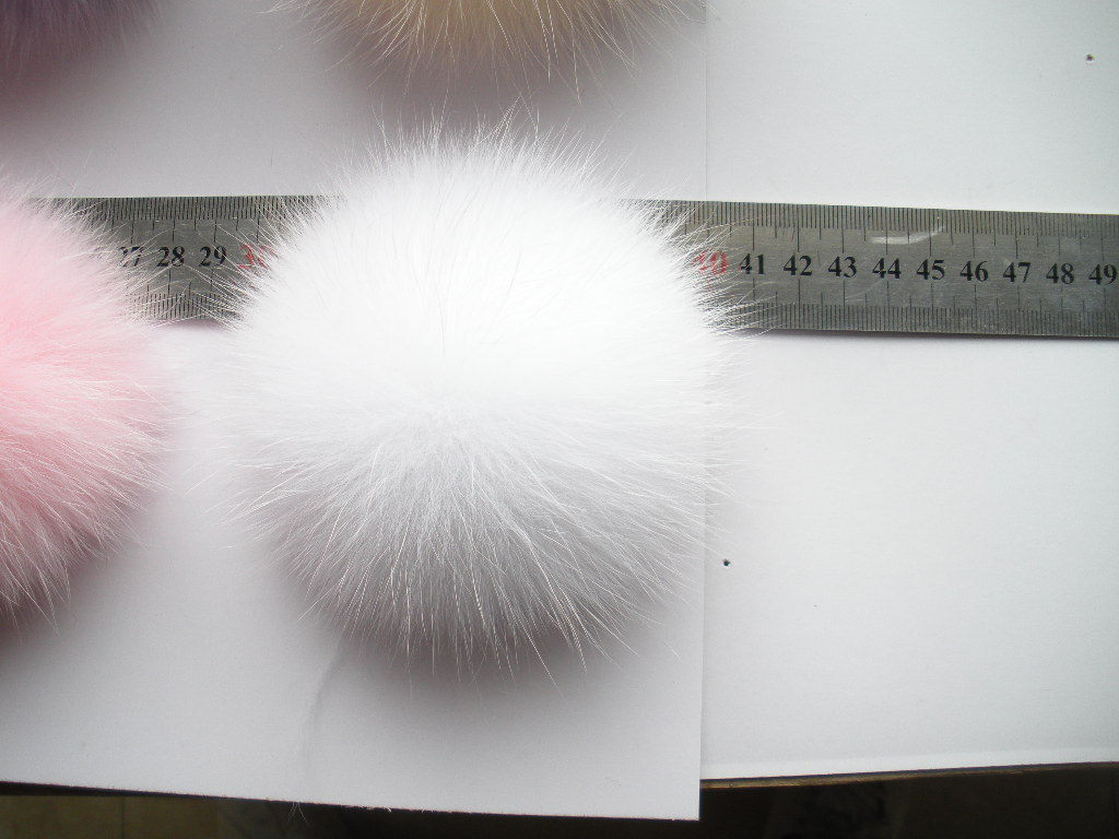 En stock 8-9cm de piel de zorro real Bola de piel accesorios de Ropa Accesorios de bricolaje bola de peluche colgante de la joyería