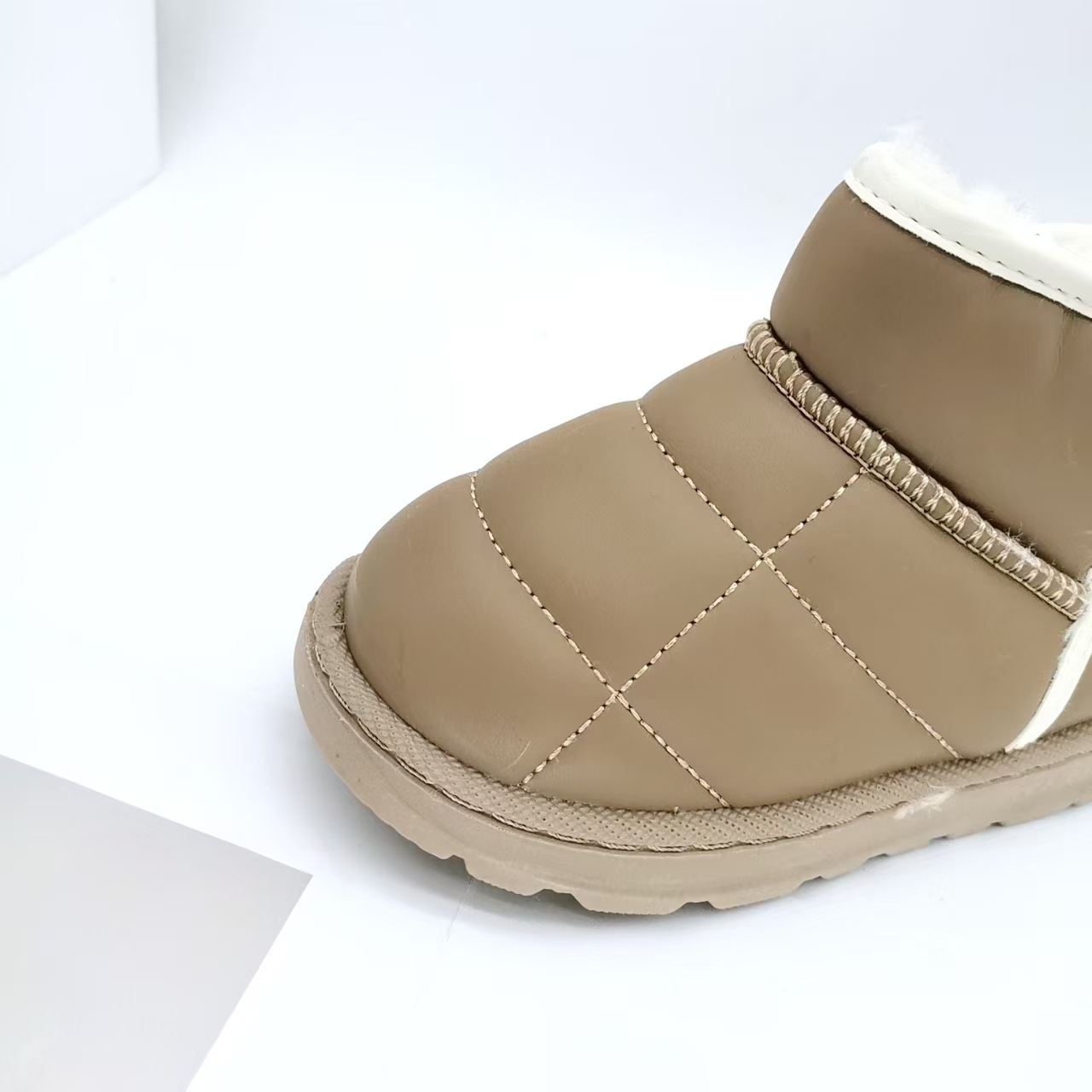 2025 invierno nuevo niño corto algodón casual corto invierno nuevo niño corto algodón casual botas cortas