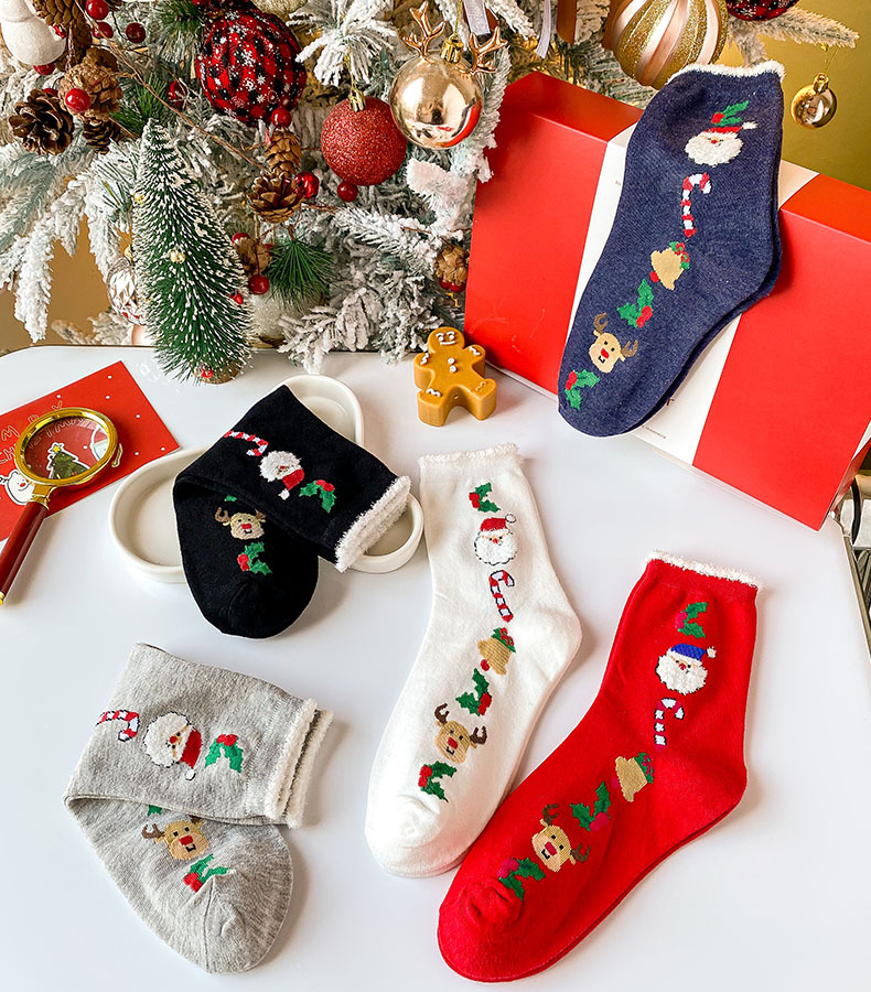 Women's Cute Santa Claus Elk Cotton Crew Socks display picture 1