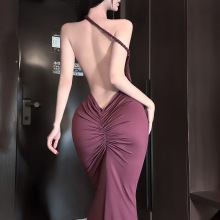 金宵情趣内衣新款挂脖露背褶皱包臀性感气质优雅纯色连衣裙qqny女