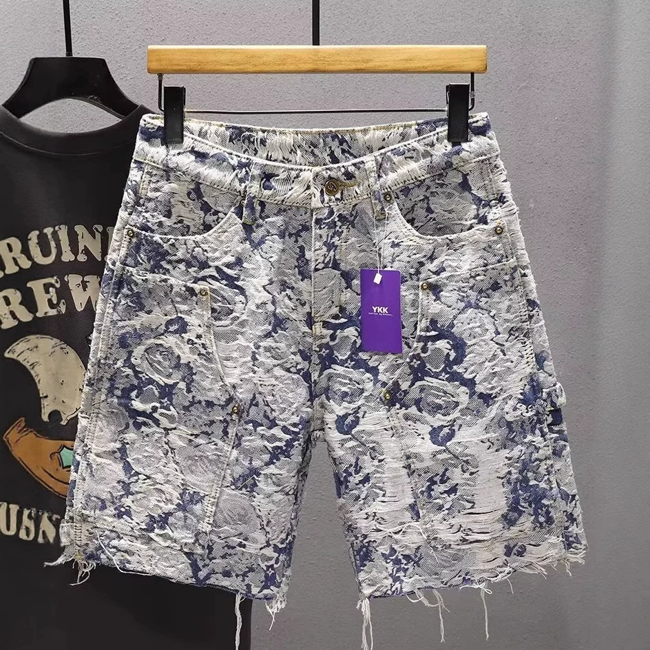 Летние новые дизайнерские джинсовые шорты с цветочным принтом, мужские модные универсальные свободные жаккардовые повседневные брюки с пятью точками