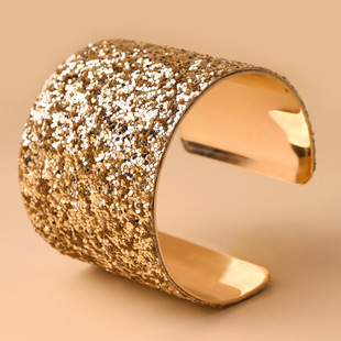 �羳�F؛���l�F���N����Ƭ�����L�_���֭h���W�Ͻ�����Ůʿ���C