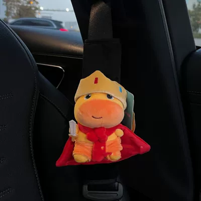 Seat belt shoulder pad – Lulu Car Seatbelt Shoulder - king-capybara-lulu1-black-shoulder-pad