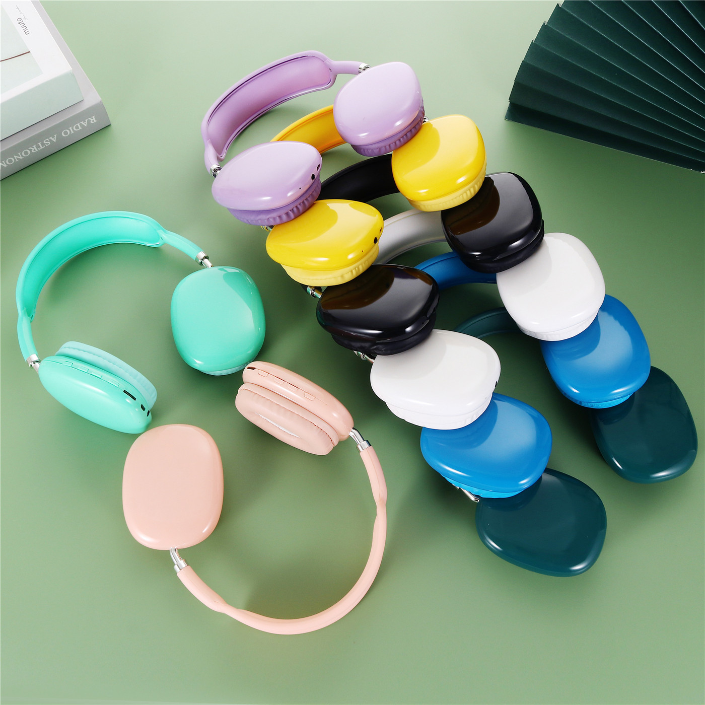 Transfronterizo exclusivo para fabricantes nuevo A11 colorido lindo estéreo tarjeta plegable juego de música auriculares