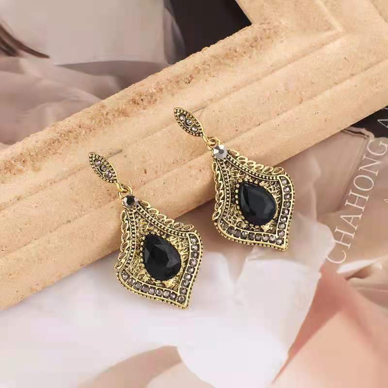 Retro fashionable universal geometric earrings drop-shaped