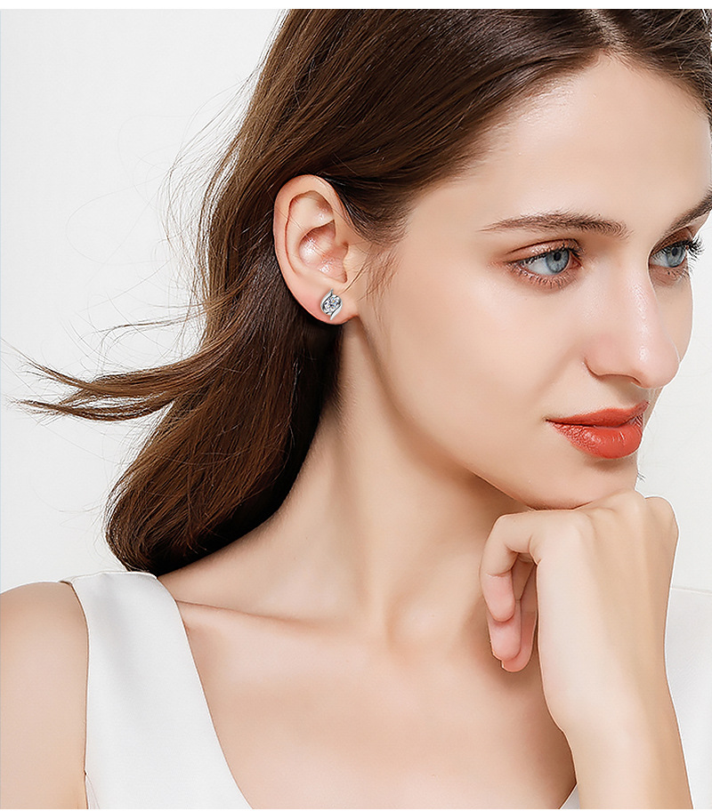 30g Weight Moissanite Inlay Material 1 Pair 925 Sterling Silver Moissanite Geometric Ear Studs