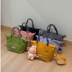 韩国新款小众高级感双肩包轻便旅行包百搭通勤妈咪包户外休闲登山