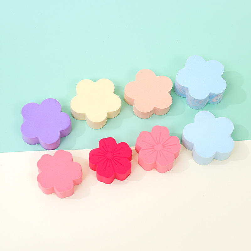Pequeña flor de cerezo personalizada con polvo plano de forma especial, almohadilla de aire gruesa, no comer polvo, seco y húmedo, polvo de maquillaje, esponja