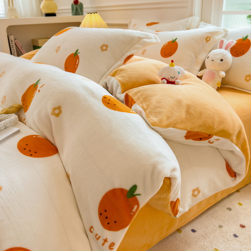 Invierno engrosado cama de seda de leche de cuatro piezas de seda de coral sábanas de seda de bebé cubierta de seda de calor y seda de tres piezas