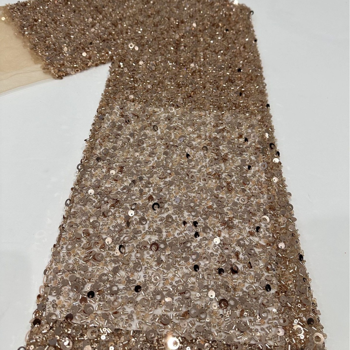 Inventario de piezas de pendientes pesados sequinado tubo de perlas bordado tela de malla vestido vestido de boda cheongsam tela de vestido