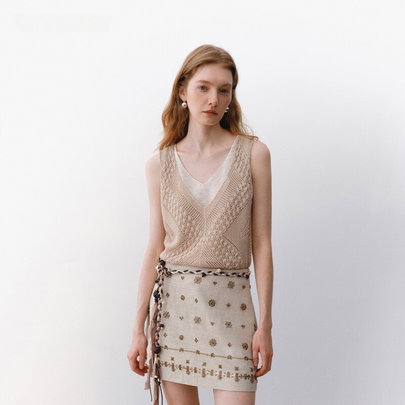 Qiao Mi Crochet Fake Two-Piece Vest Spring/Summer New Versatile Light Khaki Fashionable Casual Korean Style Women's Top Qiao Mi Crochet Fake Two-Piece Vest Spring/Summer New Versatile Light Khaki Fashionable Casual Korean Style Women's Top