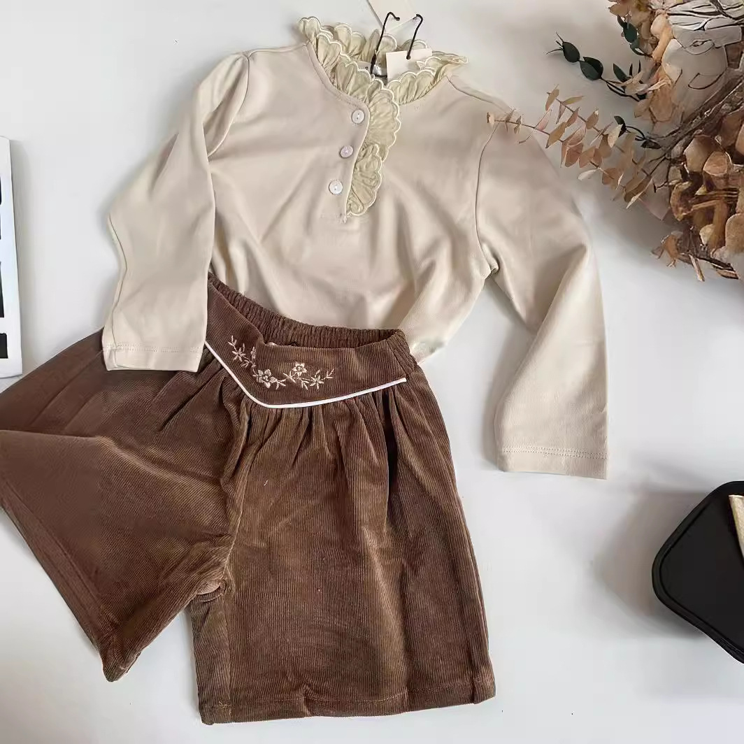 ins2022秋冬新款高品质棉奶白精致法式打底衫上衣--现货