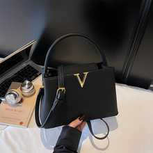 �羳��֦�yV�������2025�¿�r��ŮʿС����ͨ�ښ��|�μ�б���