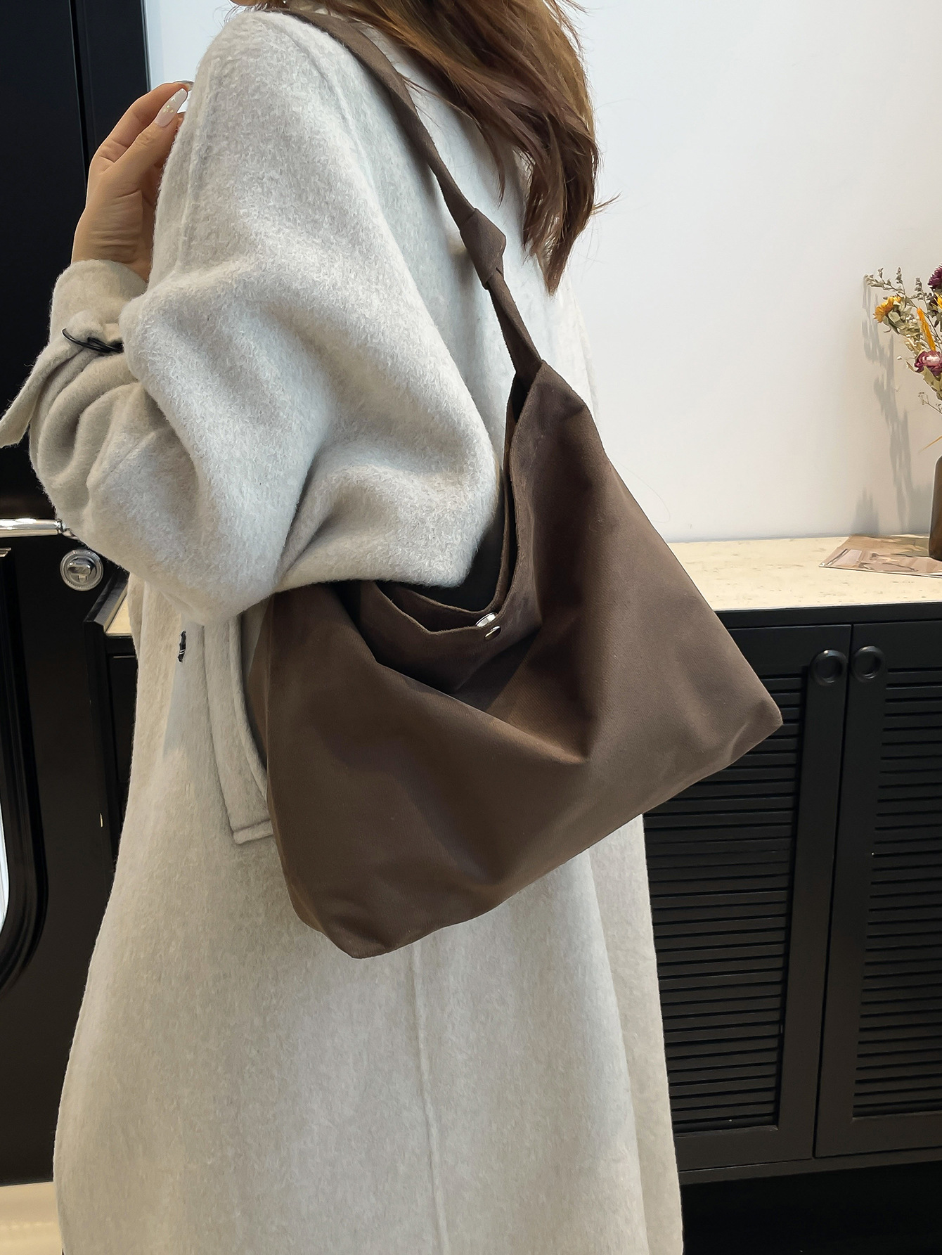 Otoño e invierno nuevo estilo bolso de gamuza esmerilada bolso de hombro de ocio de gran capacidad bolso de moda Maillard