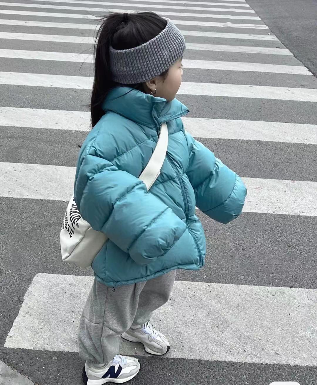 Tongluoke-Stehkragenjacke, Herbst- und Winter-Neutrend-Kinderbekleidung, weiße Entendaunenjacke mit ausländischer Note_voghion.com