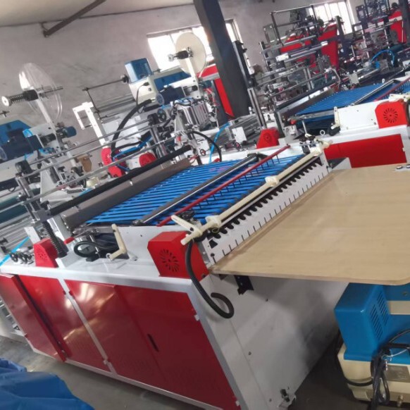 Stable Performance Side Sealing Bag Making Machine Plastic Film Special-Shaped Bag Curved Bag Making Machine Heat Sealing and Cutting Machine Stable Performance Side Sealing Bag Making Machine Plastic Film Special-Shaped Bag Curved Bag Making Machine Heat Sealing and Cutting Machine