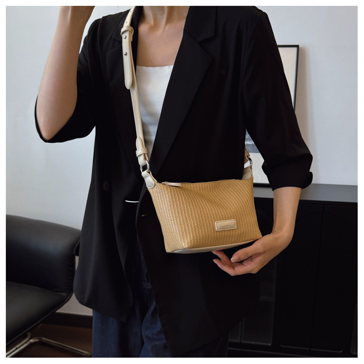 Summer niche underarm bag for women, 2025 new retro and fashionable handbag, versatile single-shoulder crossbody bucket bag undefined