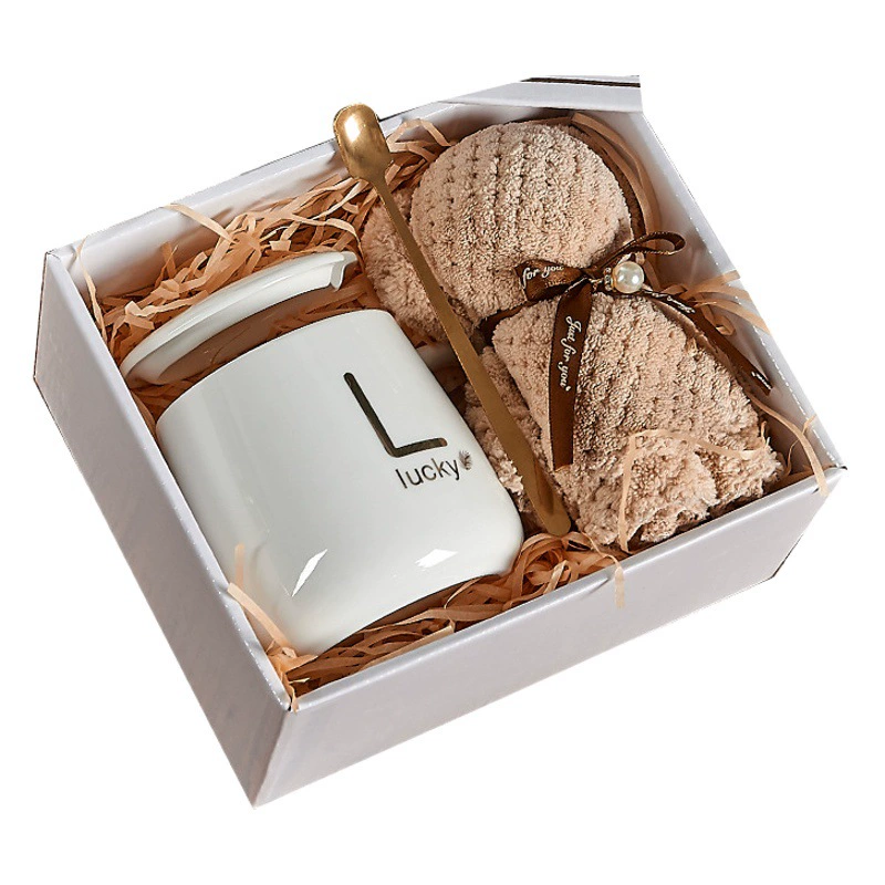 Чашка с пользовательским подарочным костюмом керамическая чашка с крышкой для воды