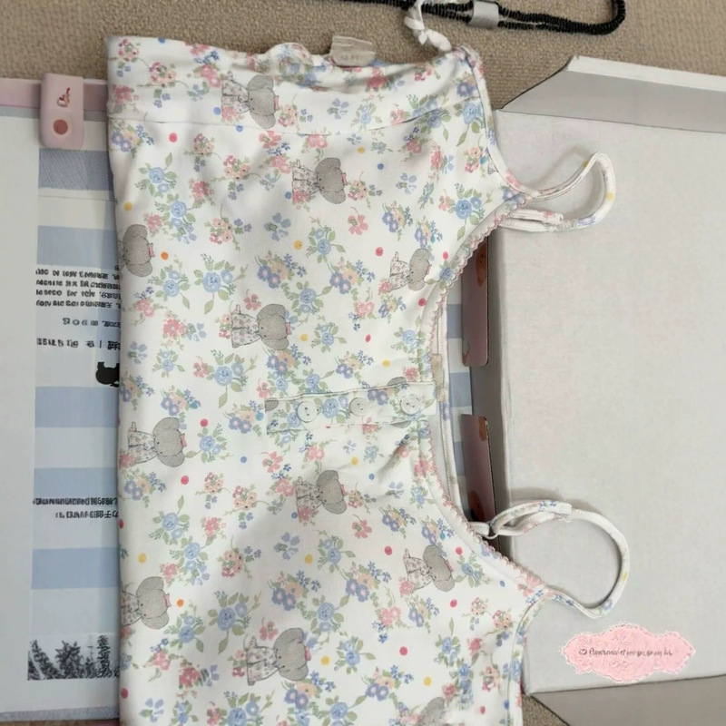 Summer floral bear pattern camisole for women, cute and slim-fitting, suitable for both inner and outer wear, short camisole Summer floral bear pattern camisole for women, cute and slim-fitting, suitable for both inner and outer wear, short camisole