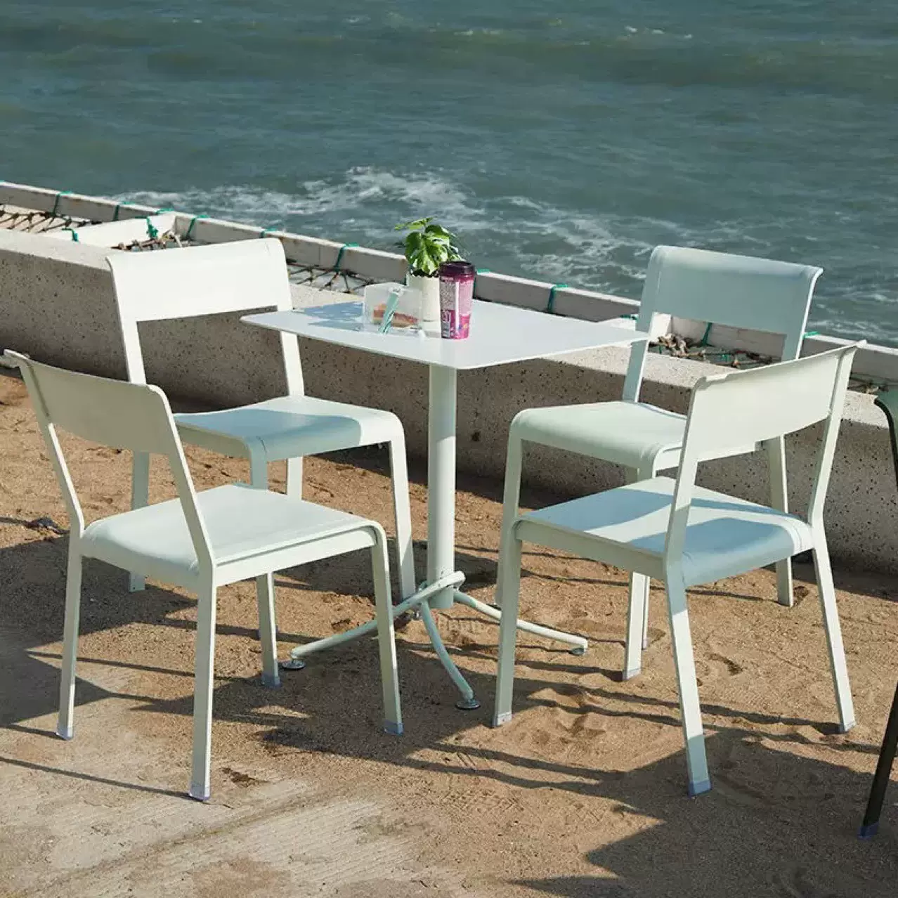 简约户外桌椅组合海边公园露天铝合金小圆桌咖啡厅室外餐桌椅吧台