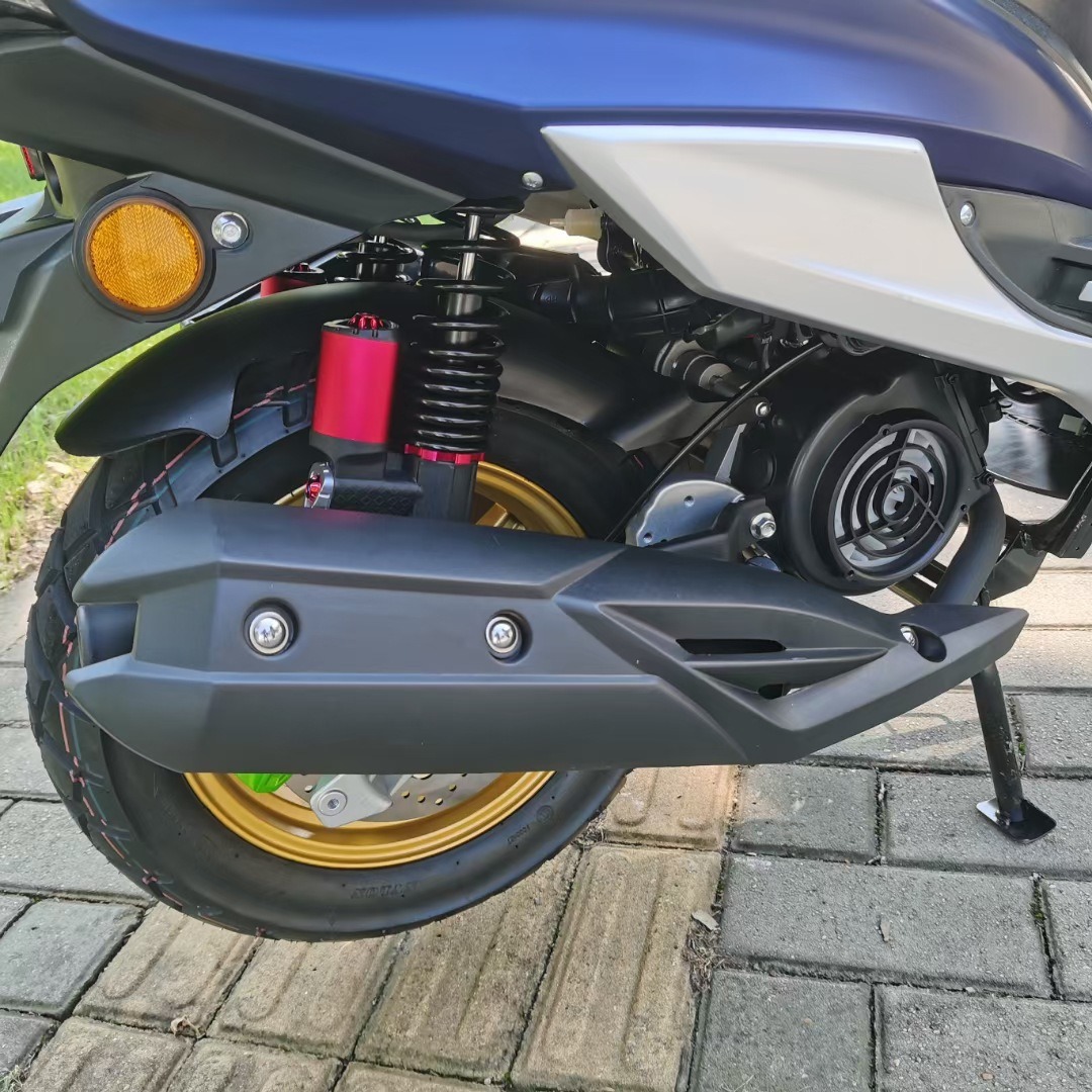 Cross-Border Saber-Toothed Tiger 2Nd Generation Scooter, Adult Commuting Fuel Vehicle, Long-Lasting Fuel-Saving Two-Wheeled Motorcycle
